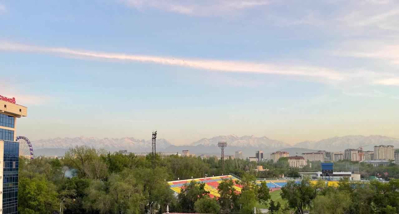 Logvinenko Apartment Bishkek Bagian luar foto